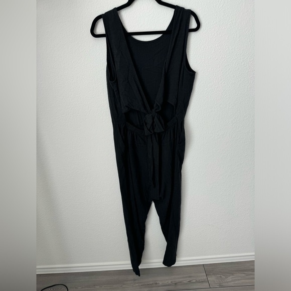 Marine Layer Eloise Belted Jumpsuit - Picture 4 of 13